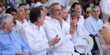 Presidente Abinader deja inaugurado festival del cigarro