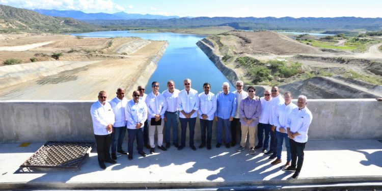 Presidente Abinader inaugura embalse de la presa Monte Grande para garantizar agua a la región Sur