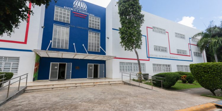 Miderec acuerda con AMIR Dominicana formar a médicos como máster en medicina del deporte