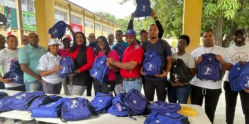 Inefi entrega materiales a profesores de educación física de todo el país