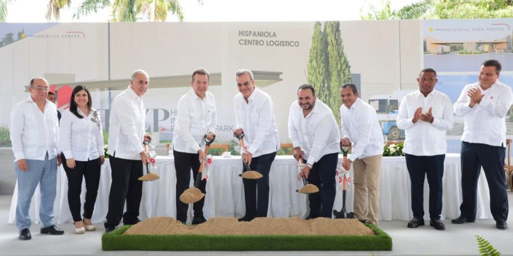 Presidente Abinader encabeza inauguración de Hispaniola Industrial Free Zone Park y deja iniciada la construcción de un centro logístico; se crearán 15,000 nuevos empleos en el parque industrial