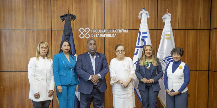 Ministerio Público y Gabinete de Política Social coordinan implementación de piloto para inserción laboral de mujeres en situación de violencia