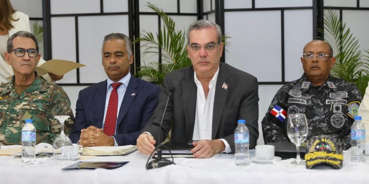 Presidente Abinader encabeza reunión de seguimiento al Plan de Seguridad Ciudadana