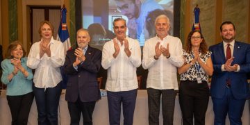 Poder Ejecutivo emite Decretos 194-24 y 195-24 donde crea el “Santuario Marino Orlando Jorge Mera” y amplía límites del Santuario de Mamíferos Marinos Bancos de La Plata y La Navidad