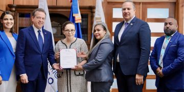 Laboratorio de Balística del Inacif recibe certificación de acreditación del ODAC para comparación de casquillos, proyectiles y armas de fuego