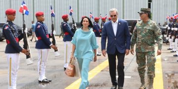 Presidente Abinader sale hacia Panamá para la toma de posesión del mandatario electo, José Raúl Mulino