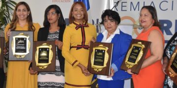 Gobierno reconoce a 184 orientadores escolares por su invaluable servicio a la comunidad educativa, en el Día Nacional del Orientador Escolar