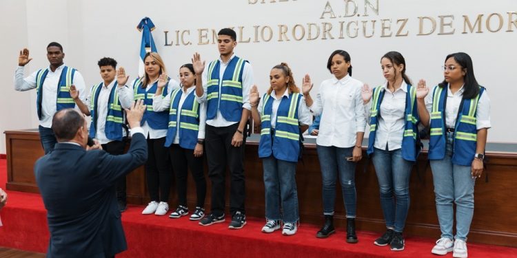 Alcaldía del Distrito Nacional designa nuevos inspectores de Planeamiento Urbano