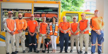 Senderista Trinidad De la Cruz al visitar Defensa Civil: “Quería agradecerles personalmente”