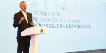 Reforma constitucional que presentará el presidente Abinader pretende ser la última en materia de reelección