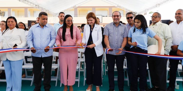 Vicepresidenta Raquel Peña destaca el rol transformador del cooperativismo en la economía dominicana