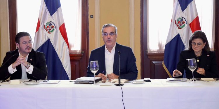Presidente Abinader y vicepresidenta Raquel Peña presentan “Meta RD 2036 priorizados en el Plan de Gobierno 2024-2028”