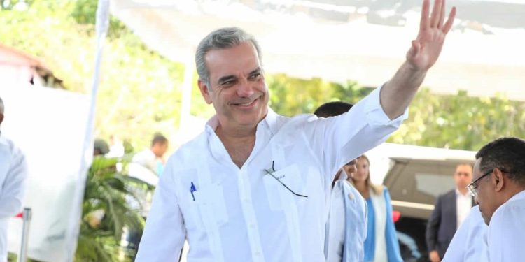 Presidente Abinader reafirma compromiso con la calidad de vida de los dominicanos y anuncia planes innovadores para próximo año